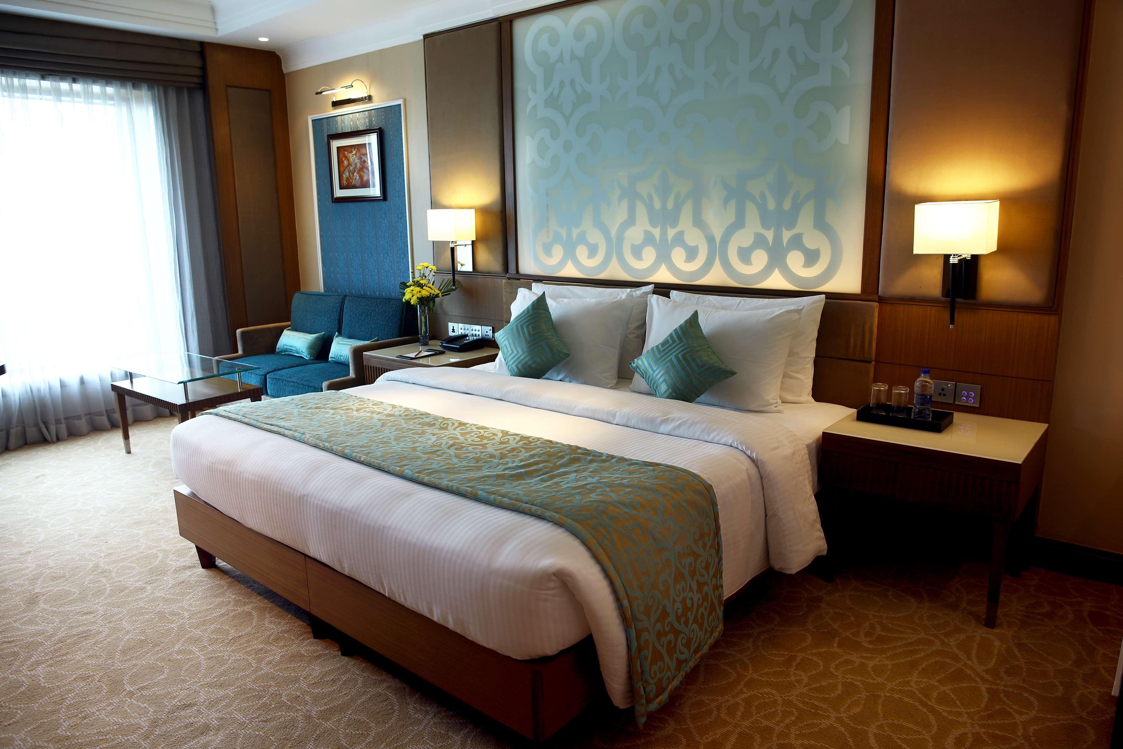 Ramada Plaza Chennai Otel Dış mekan fotoğraf Deluxe Room