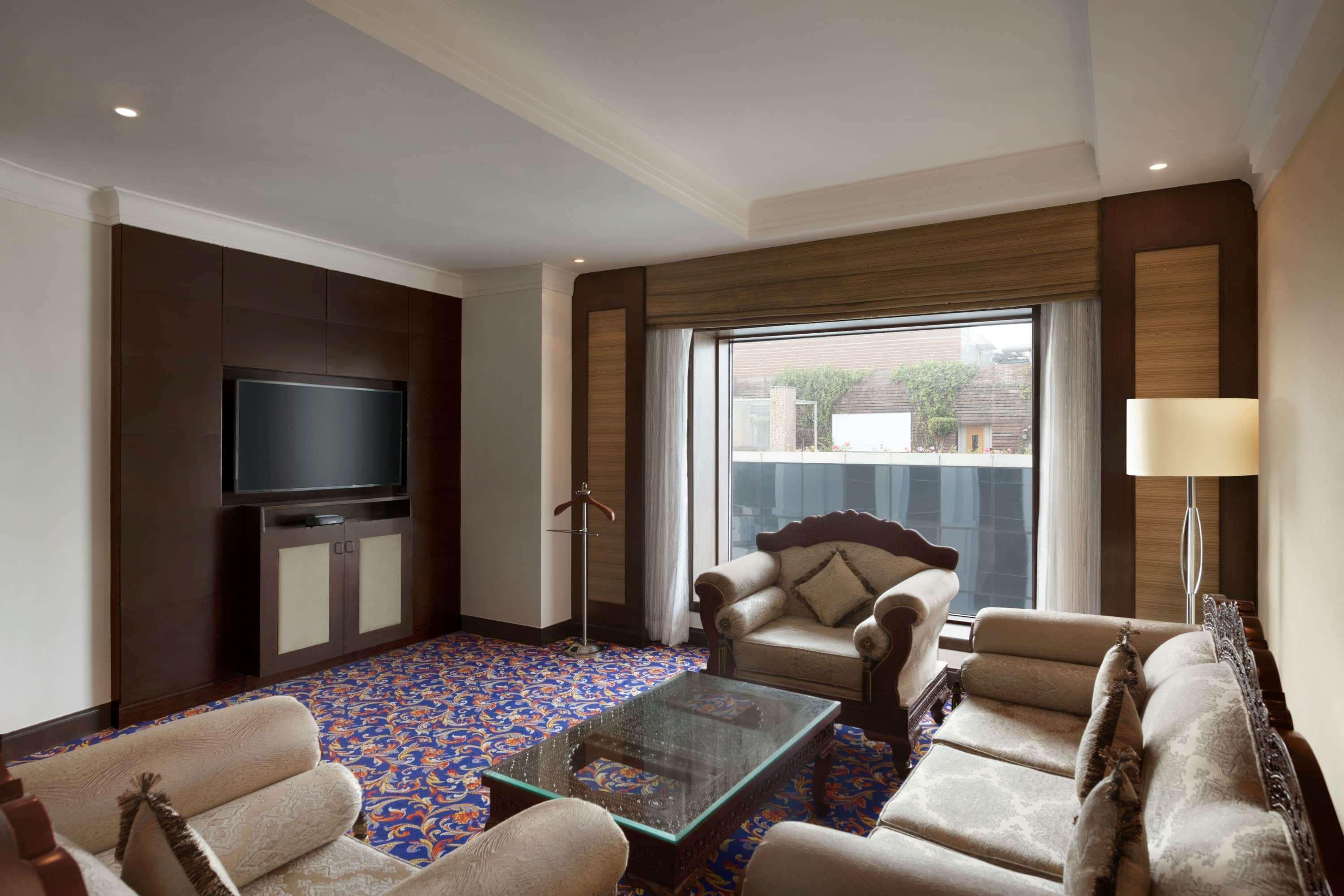 Ramada Plaza Chennai Otel Dış mekan fotoğraf Living room