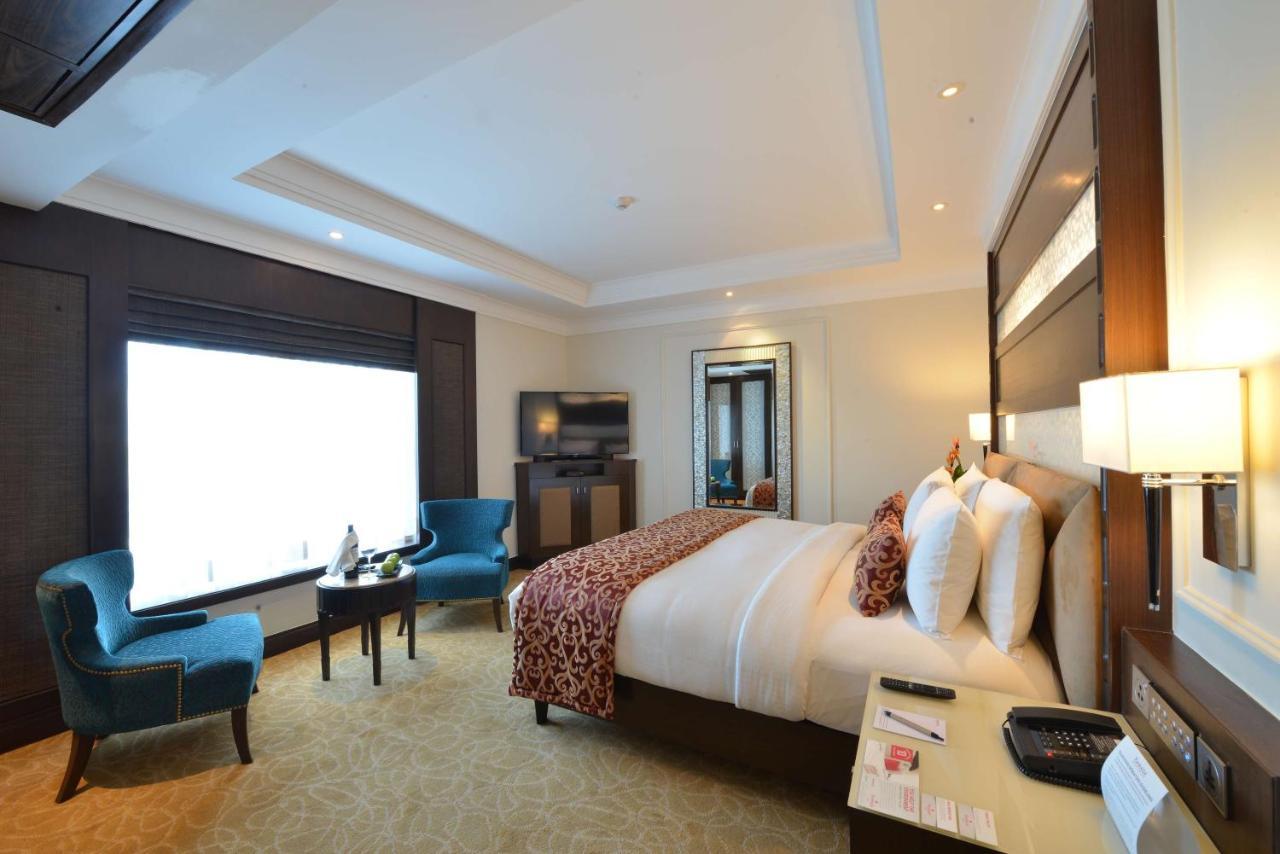 Ramada Plaza Chennai Otel Dış mekan fotoğraf